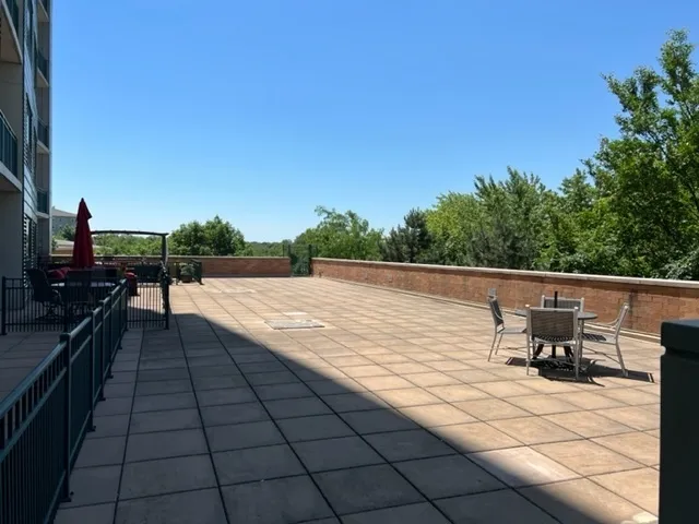 $2,650 | 6420 Double Eagle Drive, Unit 801, Woodridge, IL 60517