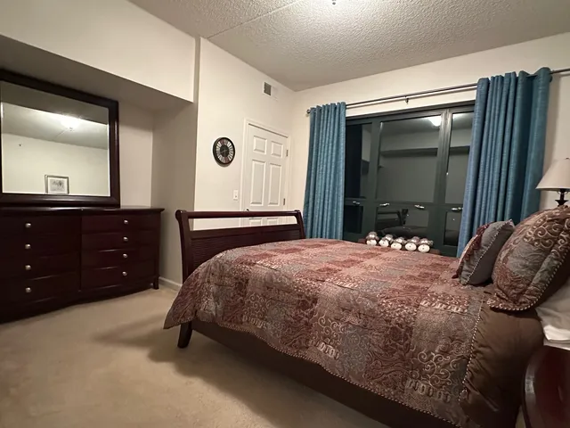 $2,650 | 6420 Double Eagle Drive, Unit 801, Woodridge, IL 60517