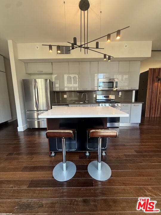 460 South Spring Street, Unit 1011 Los Angeles, CA 90013 - Photo 2 of 36 Gallery Image 2