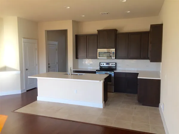 $2,250 | 13001 Hymeadow Drive, Unit 22, Austin, TX 78729