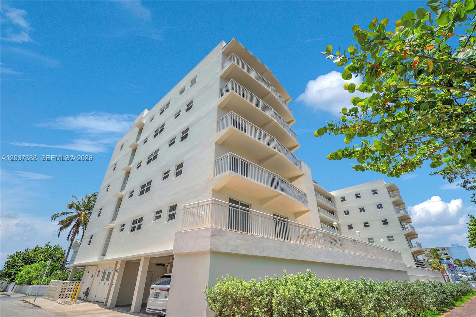 901 South Surf Road, Unit 506 Hollywood, FL 33019 - Photo 2 of 36