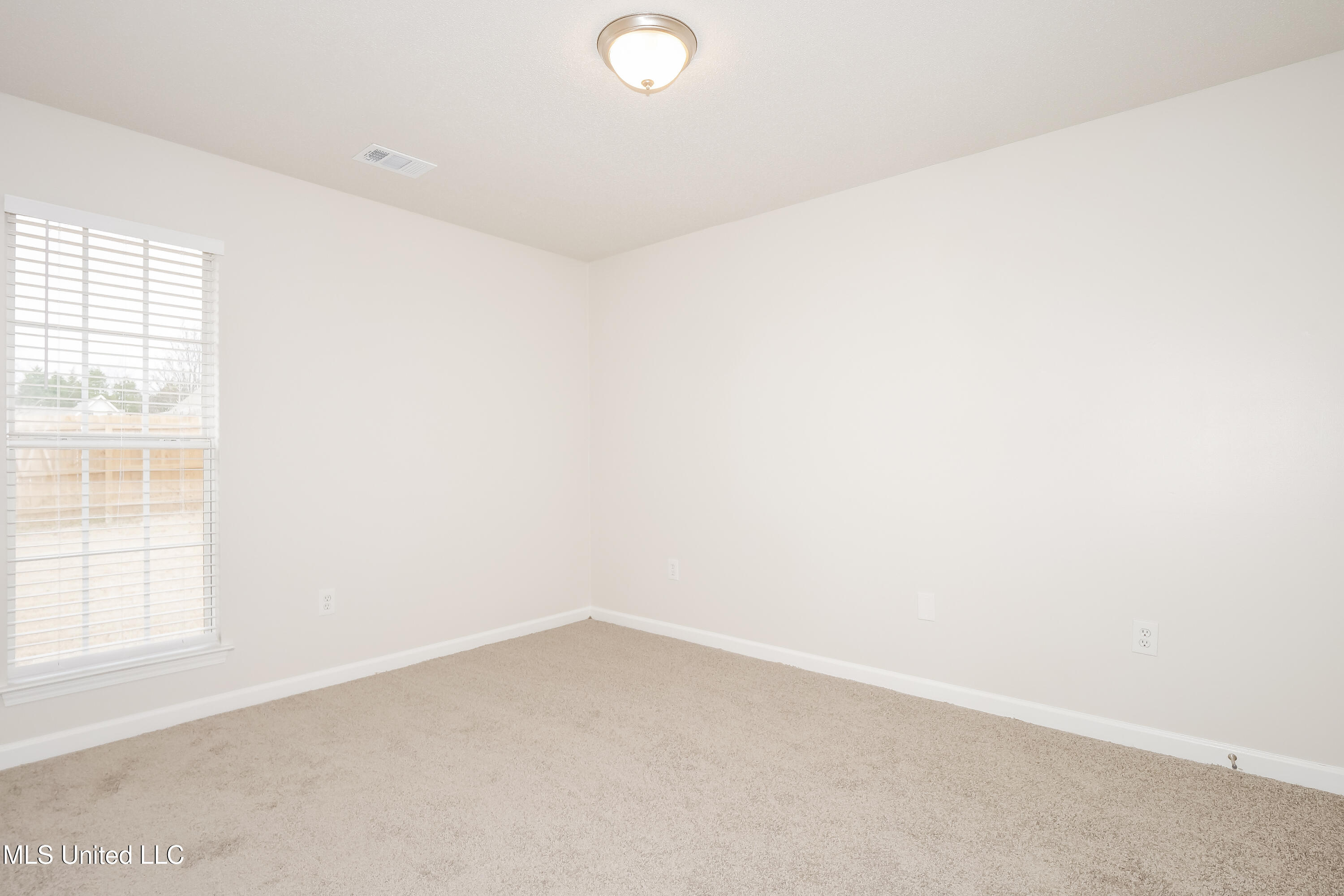 5665 Deer Ridge Drive Southaven, MS 38672 - Photo 13 of 17 014-photo-bedroom-15083662