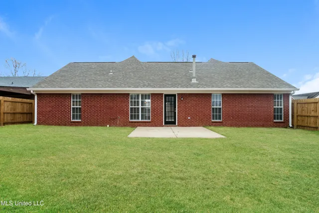 $2,350 | 5665 Deer Ridge Drive, Southaven, MS 38672