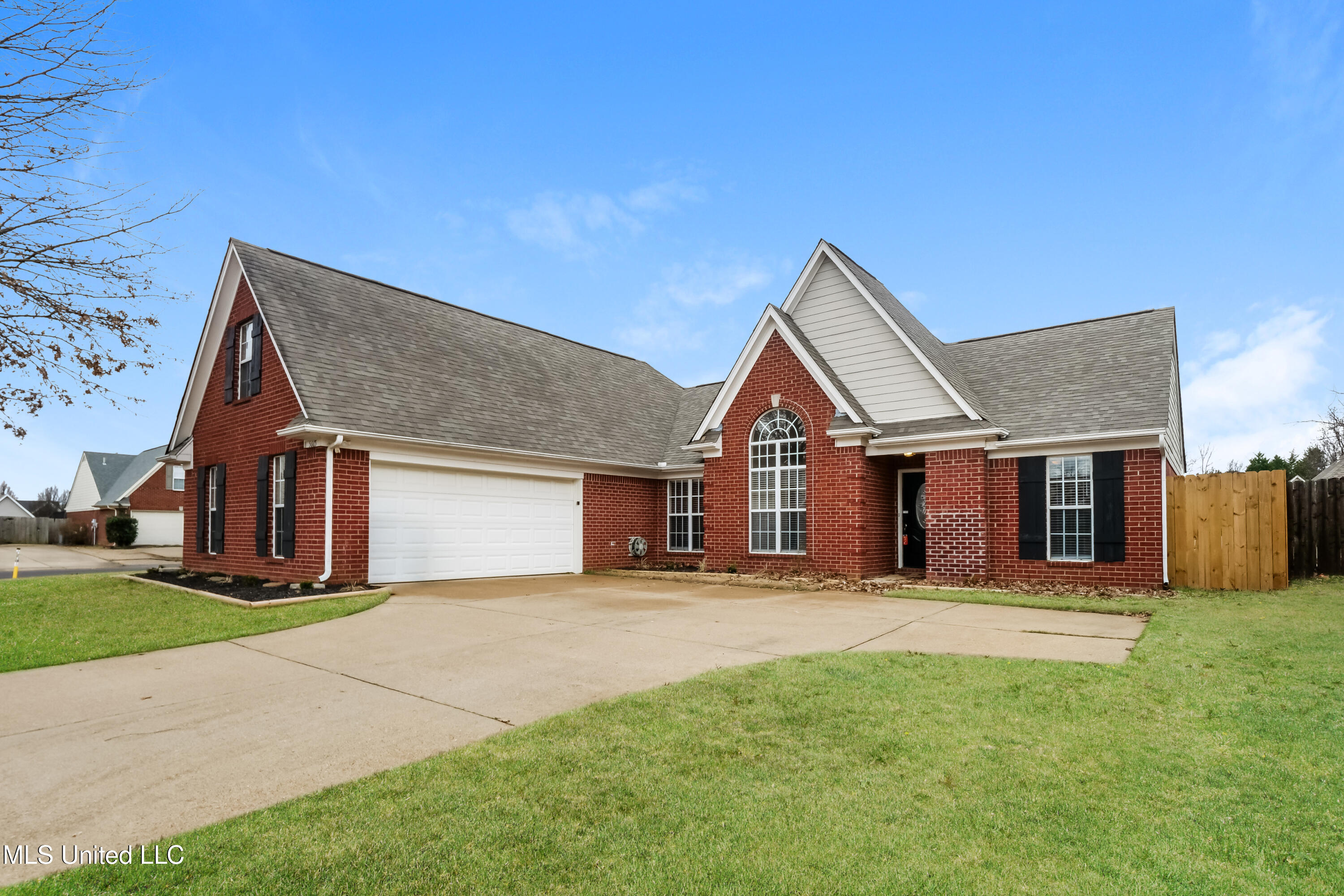 5665 Deer Ridge Drive Southaven, MS 38672 - Photo 2 of 17 003-photo-front-view-15083657
