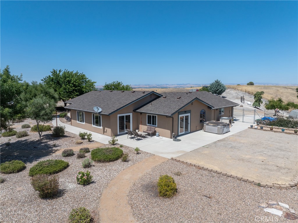 2255 Lothar Lane Templeton, CA 93465 - Photo 30 of 41 a front view of a house with a yard
