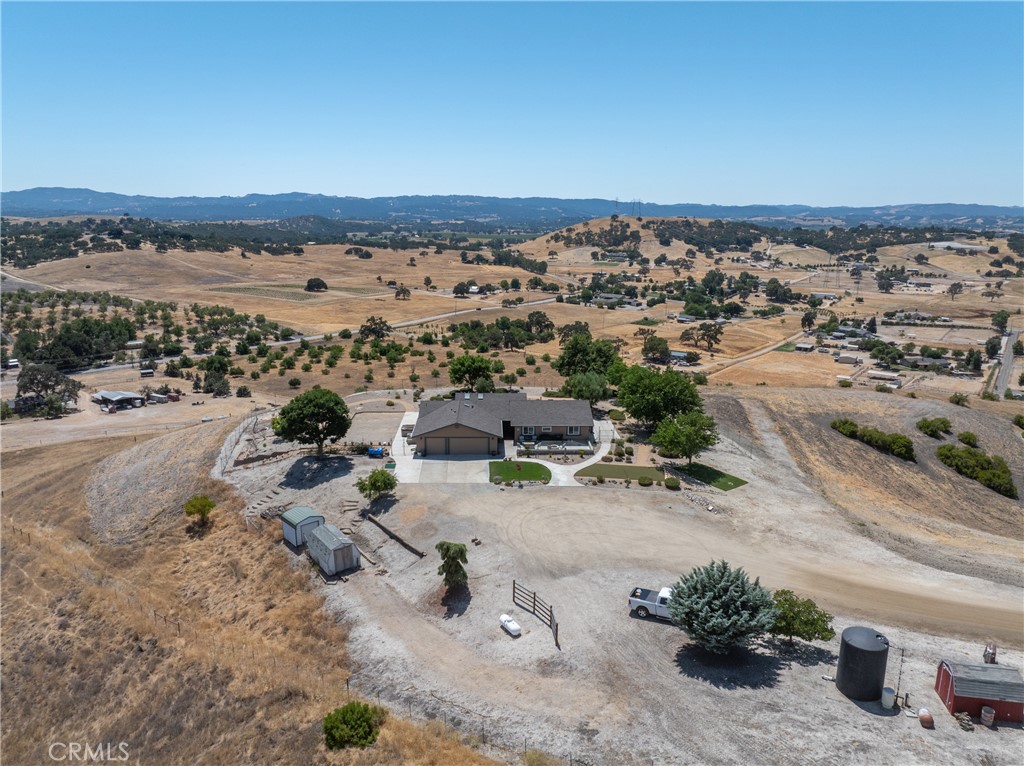2255 Lothar Lane Templeton, CA 93465 - Photo 39 of 41 an aerial view of a city