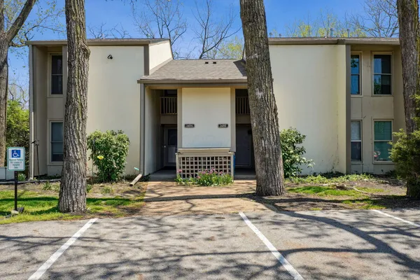 $184,900 | 1482 Cliff Court, Unit A, Columbus, OH 43204