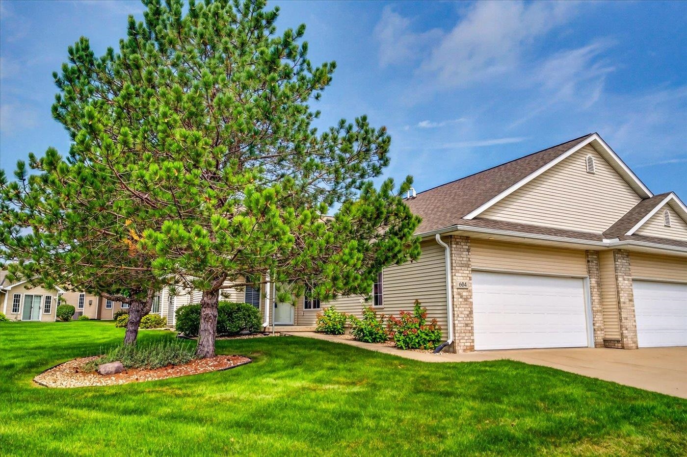 604 Springbrook Circle DeForest, WI 53532 - Photo 1 of 45 Gallery Image 1