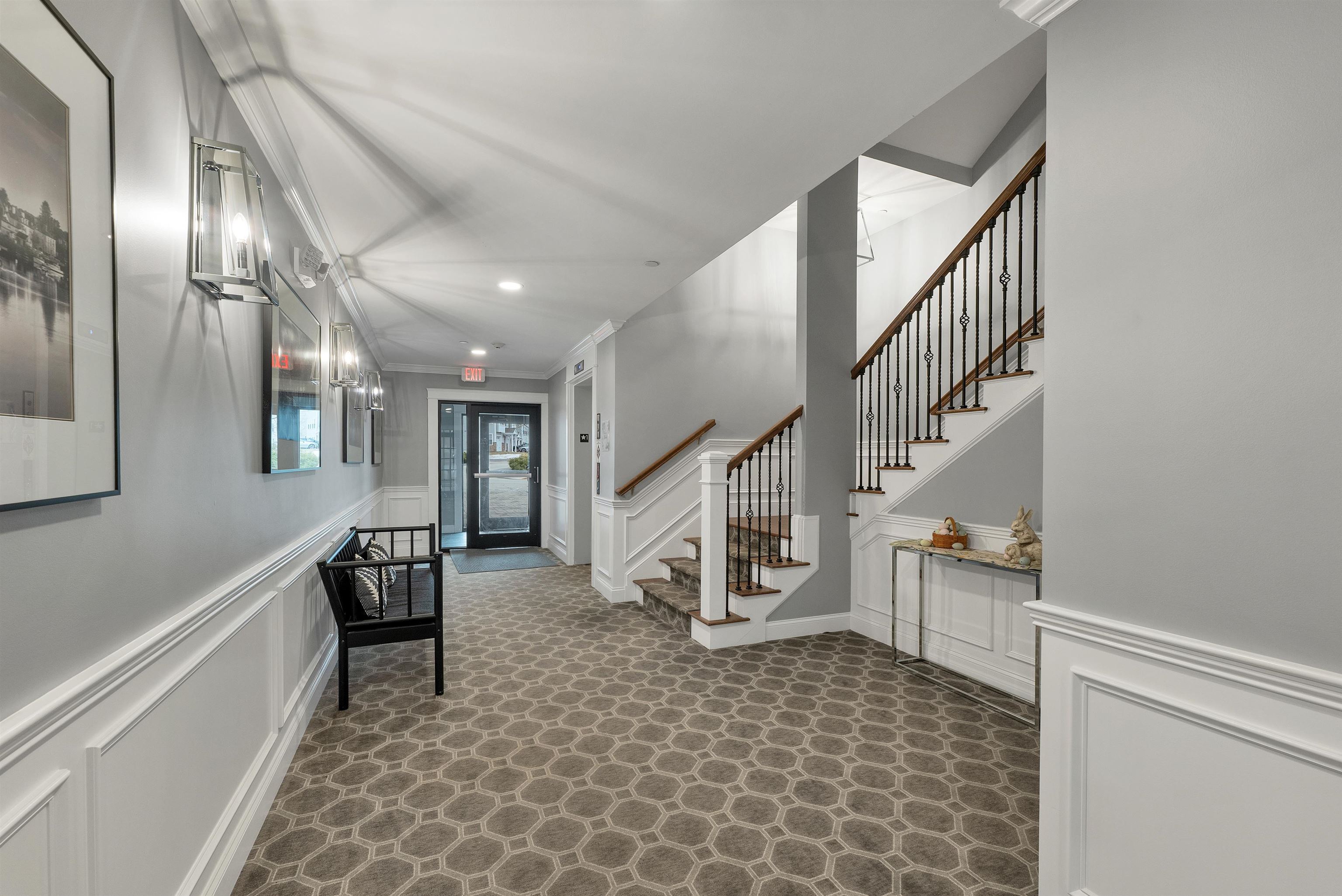 61 Acadia Lane, Unit 107 Exeter, NH 03833 - Photo 2 of 40