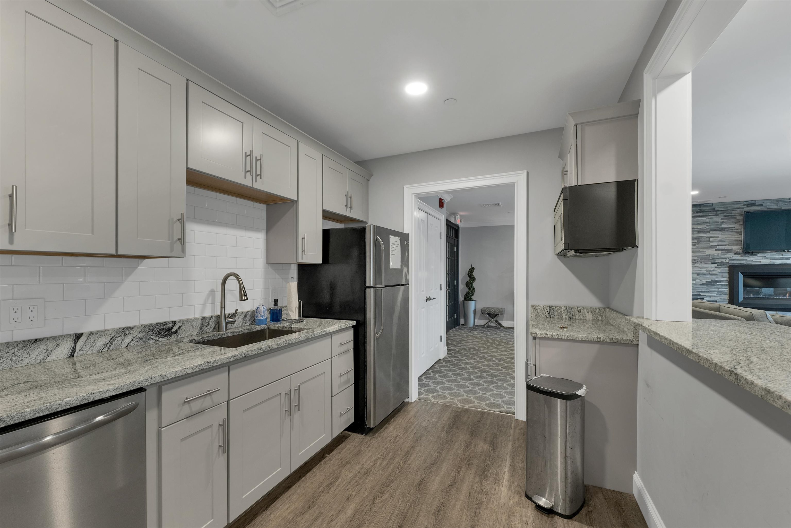 61 Acadia Lane, Unit 107 Exeter, NH 03833 - Photo 22 of 40