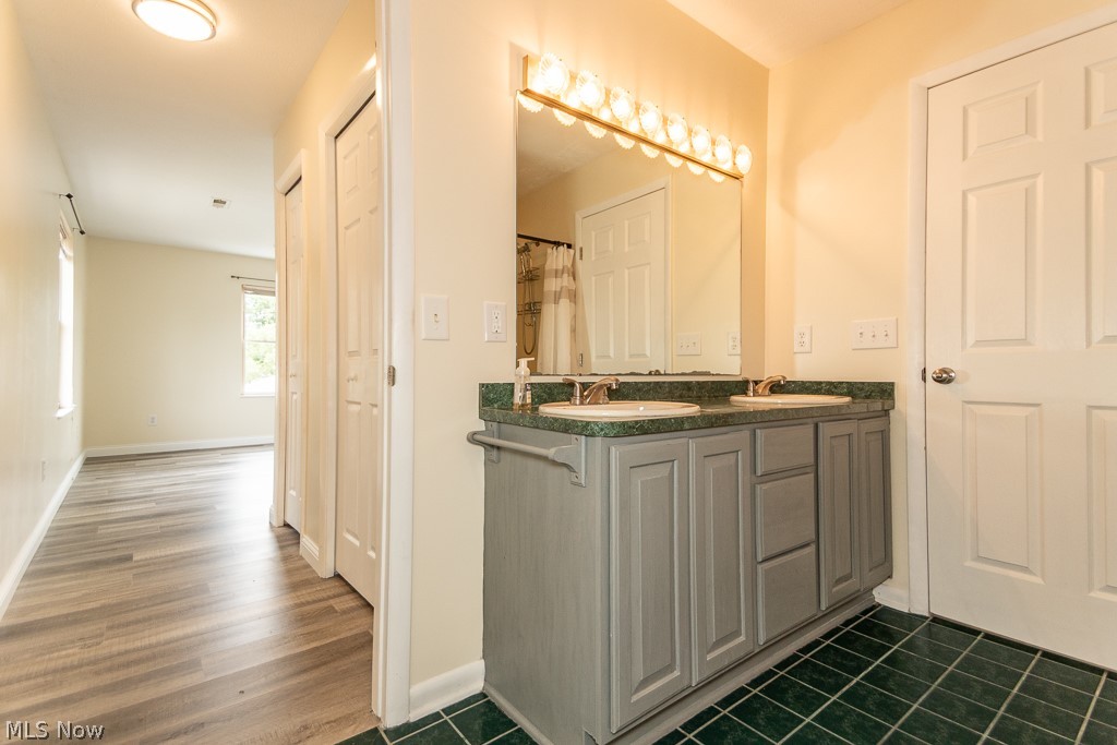 1565 Douglas Road Wickliffe, OH 44092 - Photo 25 of 48