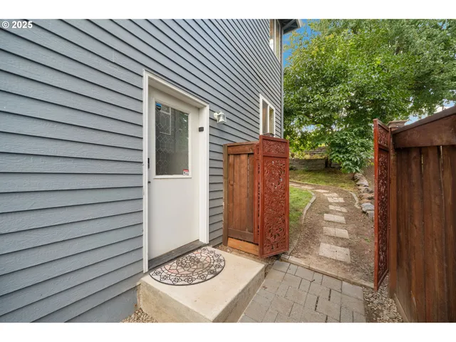 $959,000 | 7766 Southwest Bayberry Drive, Beaverton, OR 97007