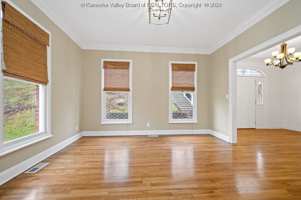 101 Lively Road South Charleston, WV 25309 - Photo 10 of 37 Dining Room