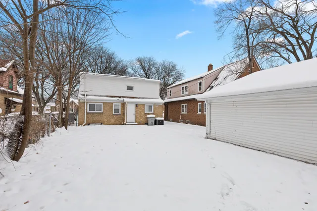 $2,200 | 4109 North 40th Street, Milwaukee, WI 53216