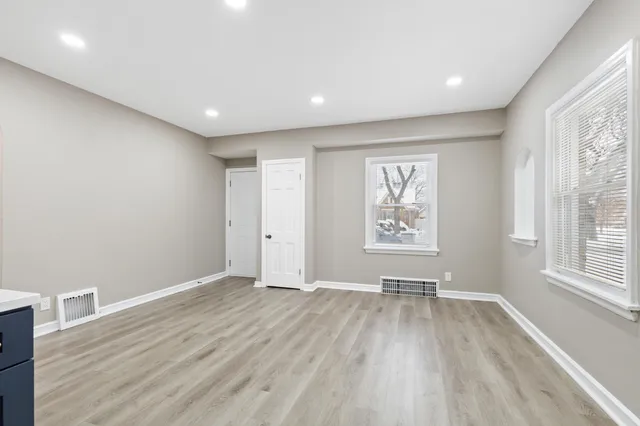 $2,200 | 4109 North 40th Street, Milwaukee, WI 53216