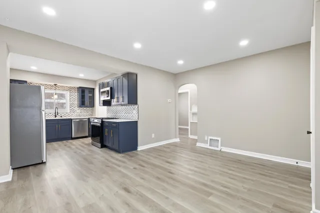 $2,200 | 4109 North 40th Street, Milwaukee, WI 53216