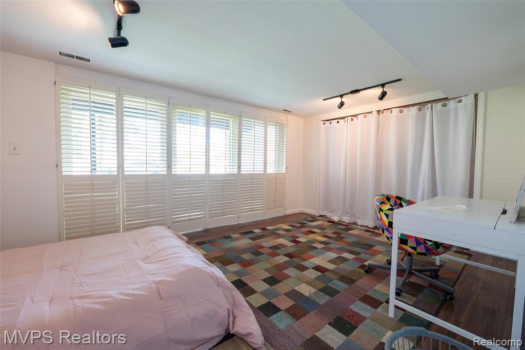 804 Oak Brook Ridge Drive, Unit 149 Rochester Hills, MI 48307 - Photo 34 of 49