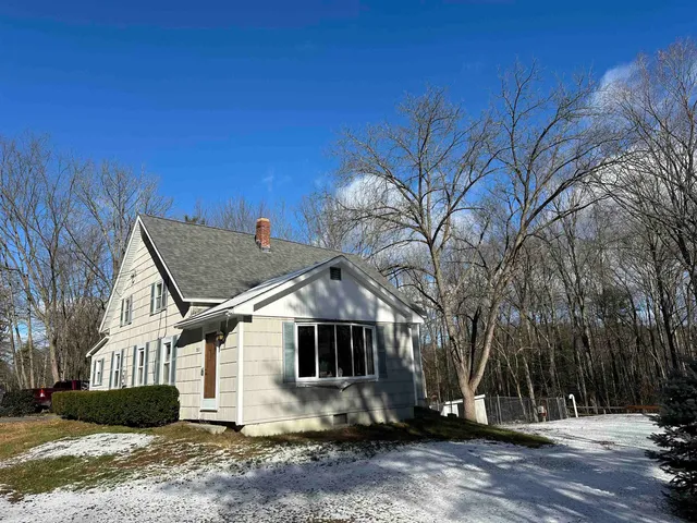 $399,900 | 500 East Dunbarton Road, Goffstown, NH 03045