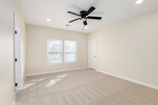 $2,500 | 102 East Val Verde Street, Brenham, TX 77833