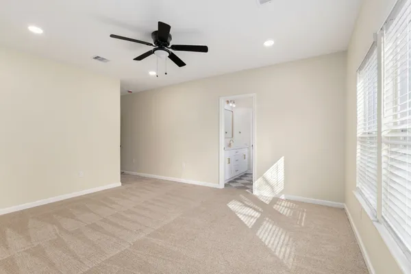 $2,500 | 102 East Val Verde Street, Brenham, TX 77833