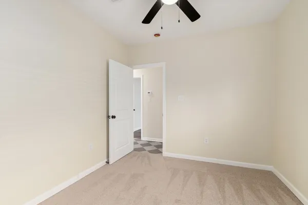 $2,500 | 102 East Val Verde Street, Brenham, TX 77833