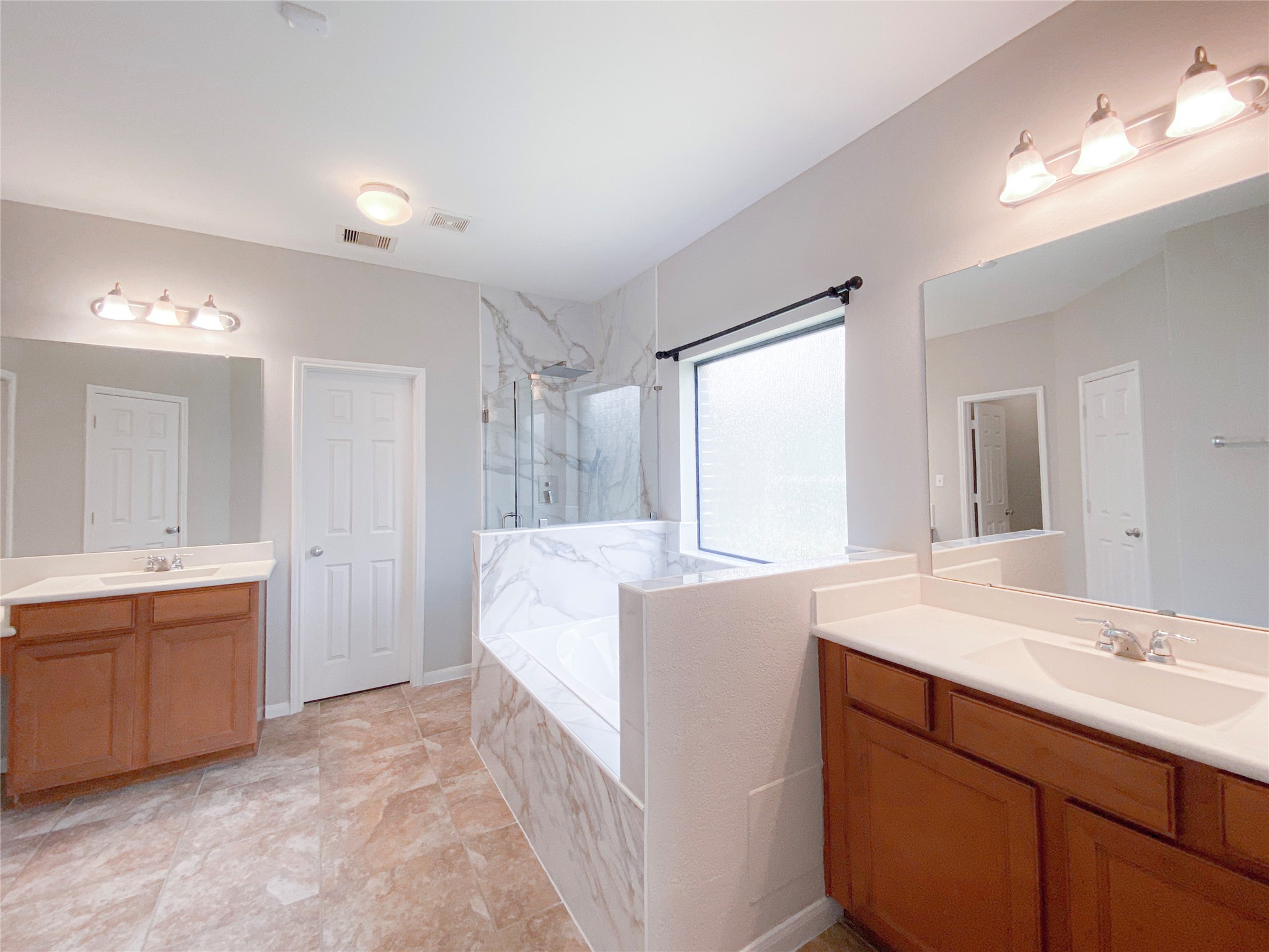 6227 Carnaby Lane Rosenberg, TX 77471 - Photo 15 of 30 Double vanities in the master bath