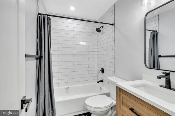 $1,595 | 6903 Dunmanway, Unit B, Dundalk, MD 21222