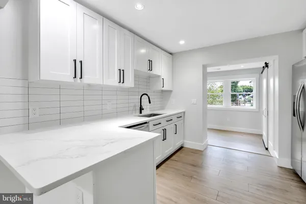 $1,595 | 6903 Dunmanway, Unit B, Dundalk, MD 21222