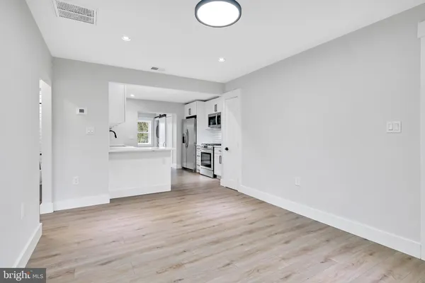 $1,595 | 6903 Dunmanway, Unit B, Dundalk, MD 21222