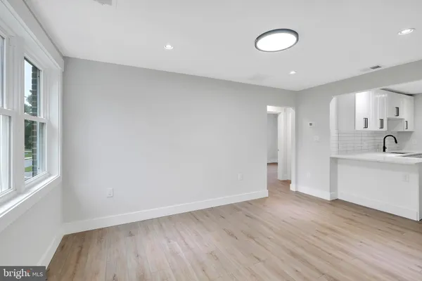 $1,595 | 6903 Dunmanway, Unit B, Dundalk, MD 21222