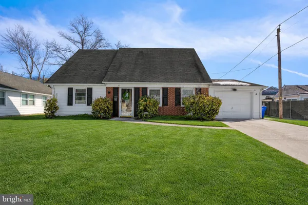 $380,000 | 4 Hamilton Lane, Willingboro, NJ 08046