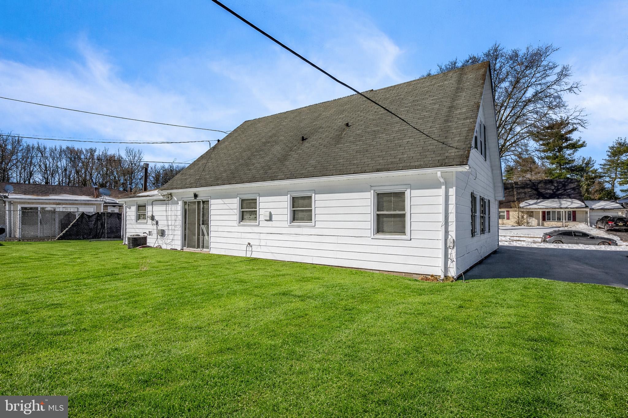 4 Hamilton Lane Willingboro, NJ 08046 - Photo 4 of 40