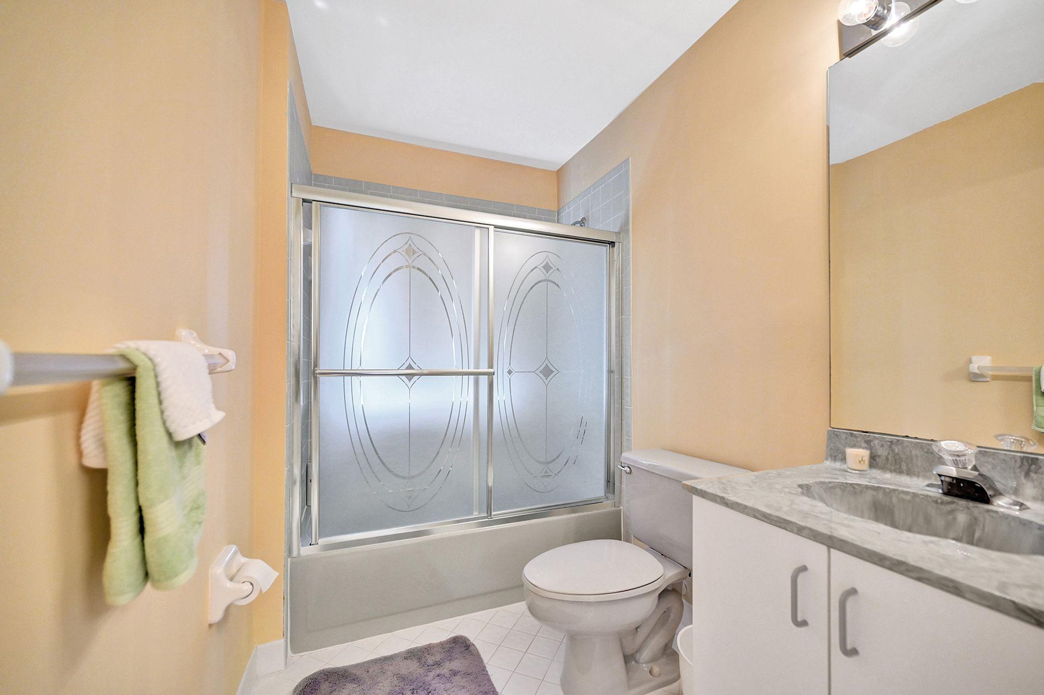 7892 Travelers Tree Drive Boca Raton, FL 33433 - Photo 31 of 42 Jack and Jill Bathroom