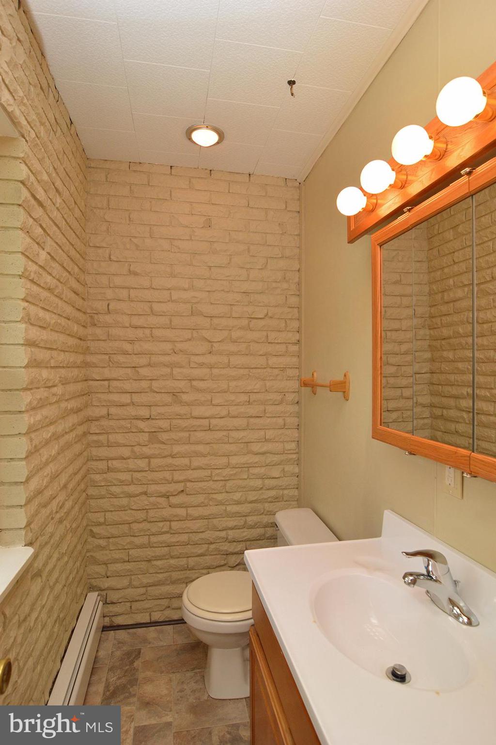 446 Layfield Road Perkiomenville, PA 18074 - Photo 20 of 27 Gallery Image 20