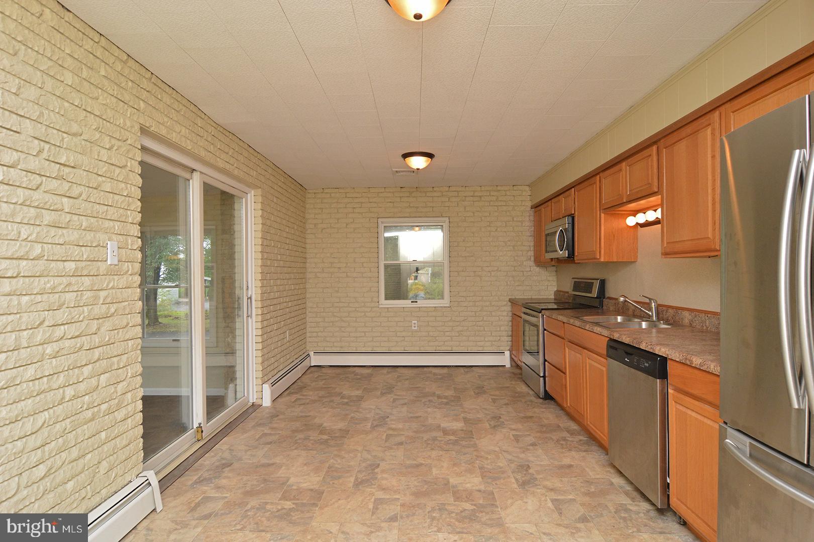 446 Layfield Road Perkiomenville, PA 18074 - Photo 7 of 27 Gallery Image 7