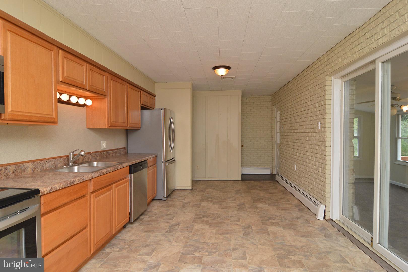 446 Layfield Road Perkiomenville, PA 18074 - Photo 8 of 27 Gallery Image 8