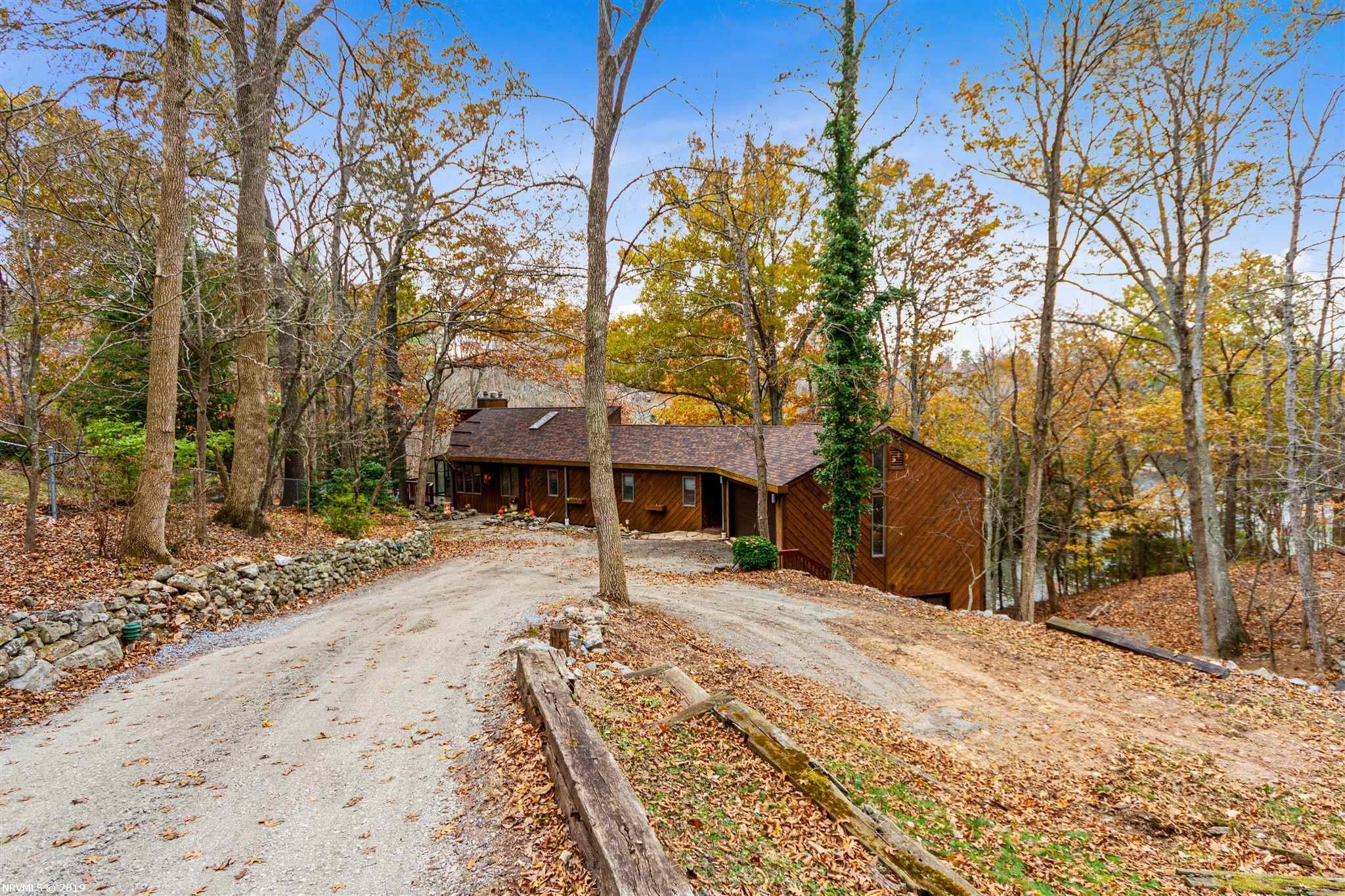 4649 Heavener Road Radford, VA 24141 - Photo 10 of 44 Gallery Image 10