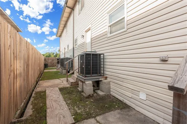 $1,310 | 717 Woodland Drive, Unit D, Laplace, LA 70068