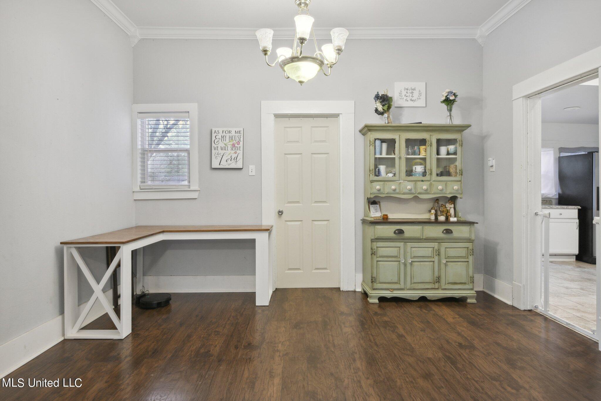 421 Pine Street Picayune, MS 39466 - Photo 7 of 15 Dining Area