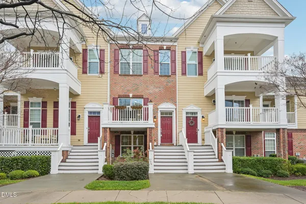 $384,900 | 10510 Sablewood Drive, Unit 113, Raleigh, NC 27617