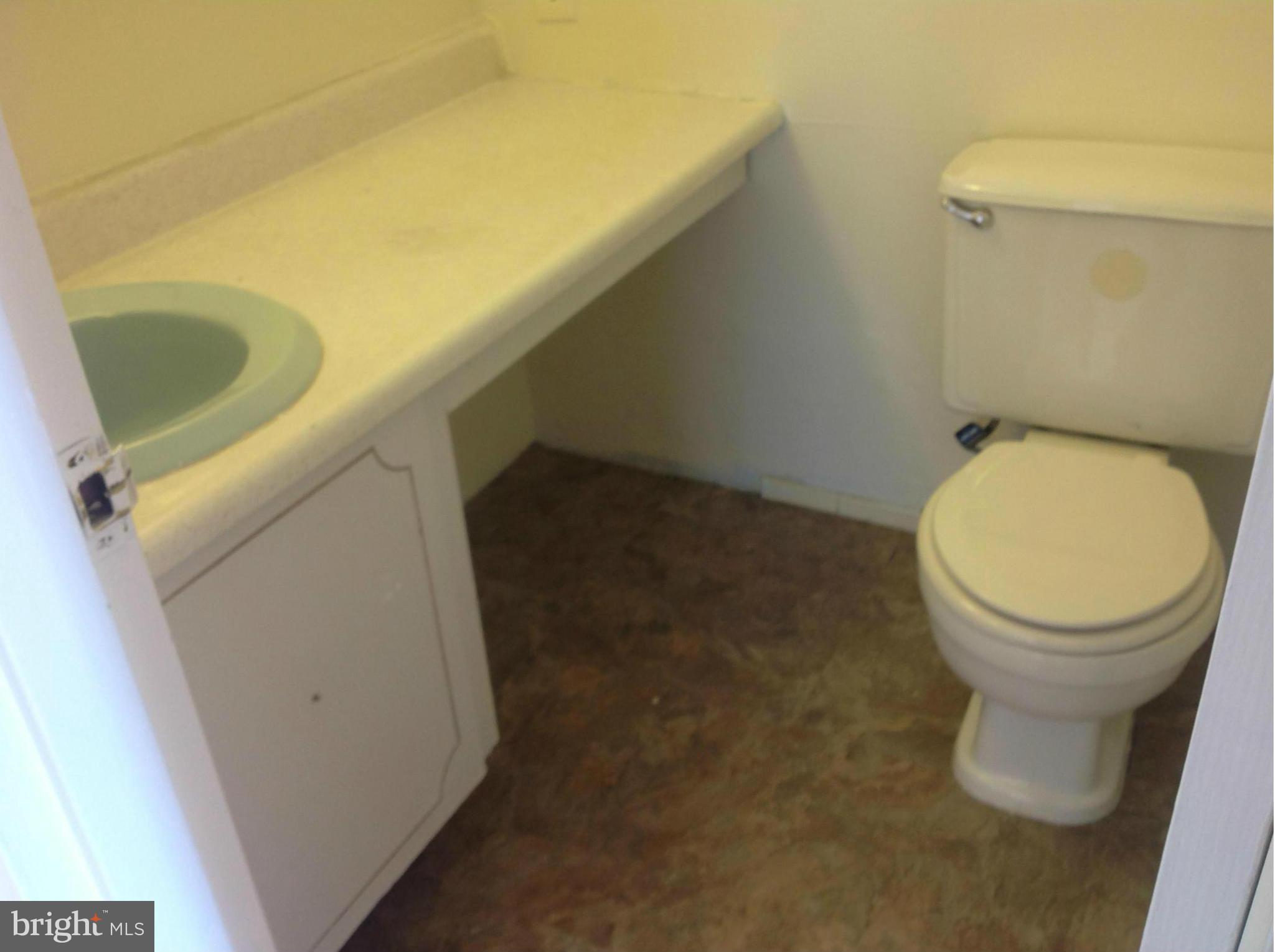 1836 Metzerott Road, Unit 1025 Adelphi, MD 20783 - Photo 26 of 30 Bath