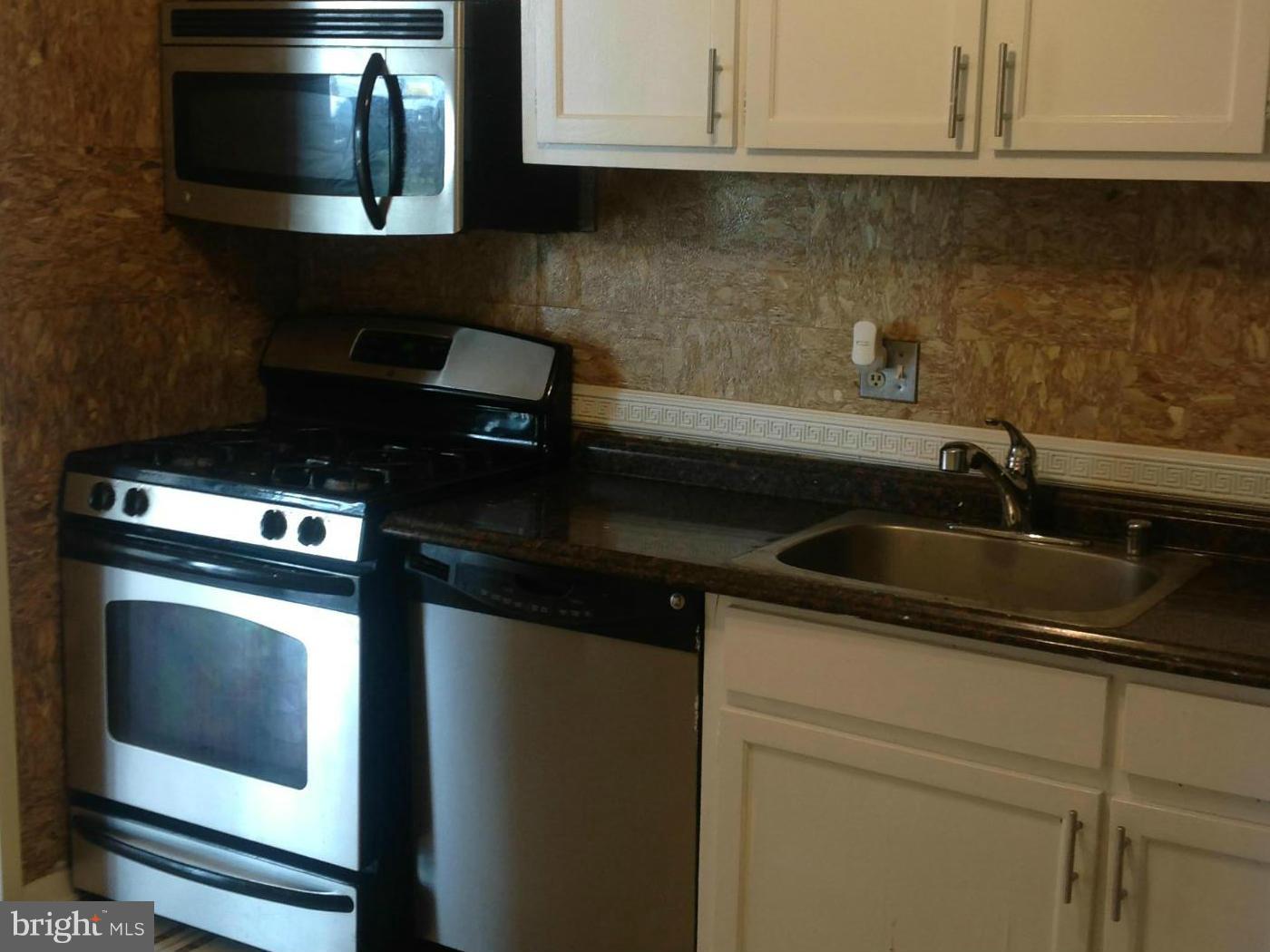 1836 Metzerott Road, Unit 1025 Adelphi, MD 20783 - Photo 10 of 30 Kitchen