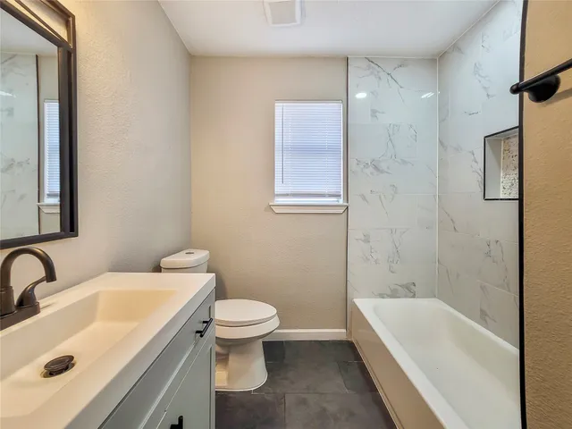 $1,700 | 12711 Greenshire Drive, Houston, TX 77048