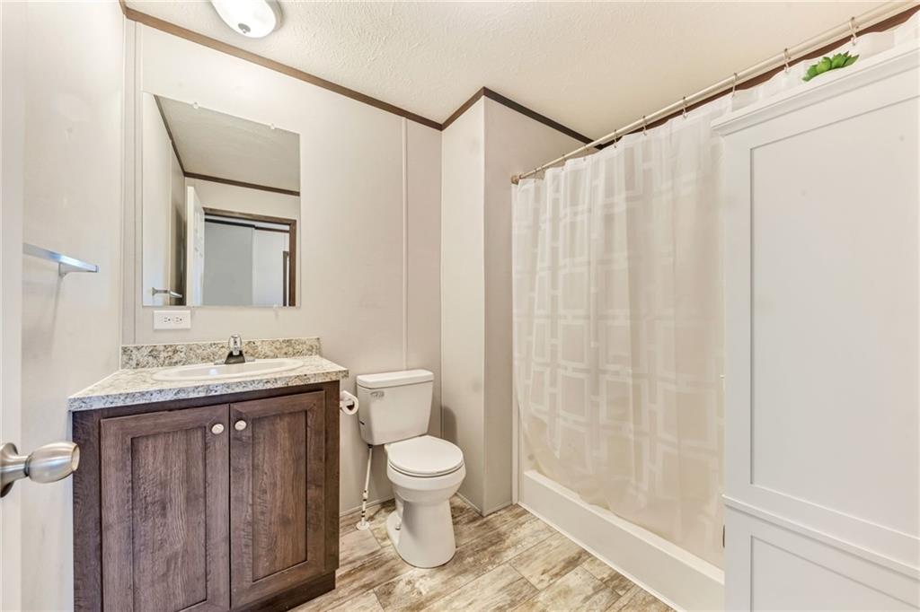 231 Falls Church Road Imperial, PA 15126 - Photo 9 of 13 Gallery Image 9