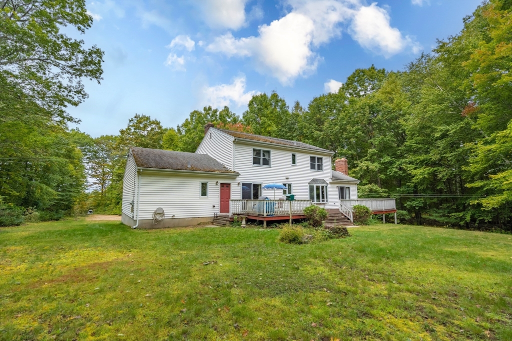 7 Howe Road Spencer, MA 01562 - Photo 3 of 40 Gallery Image 3