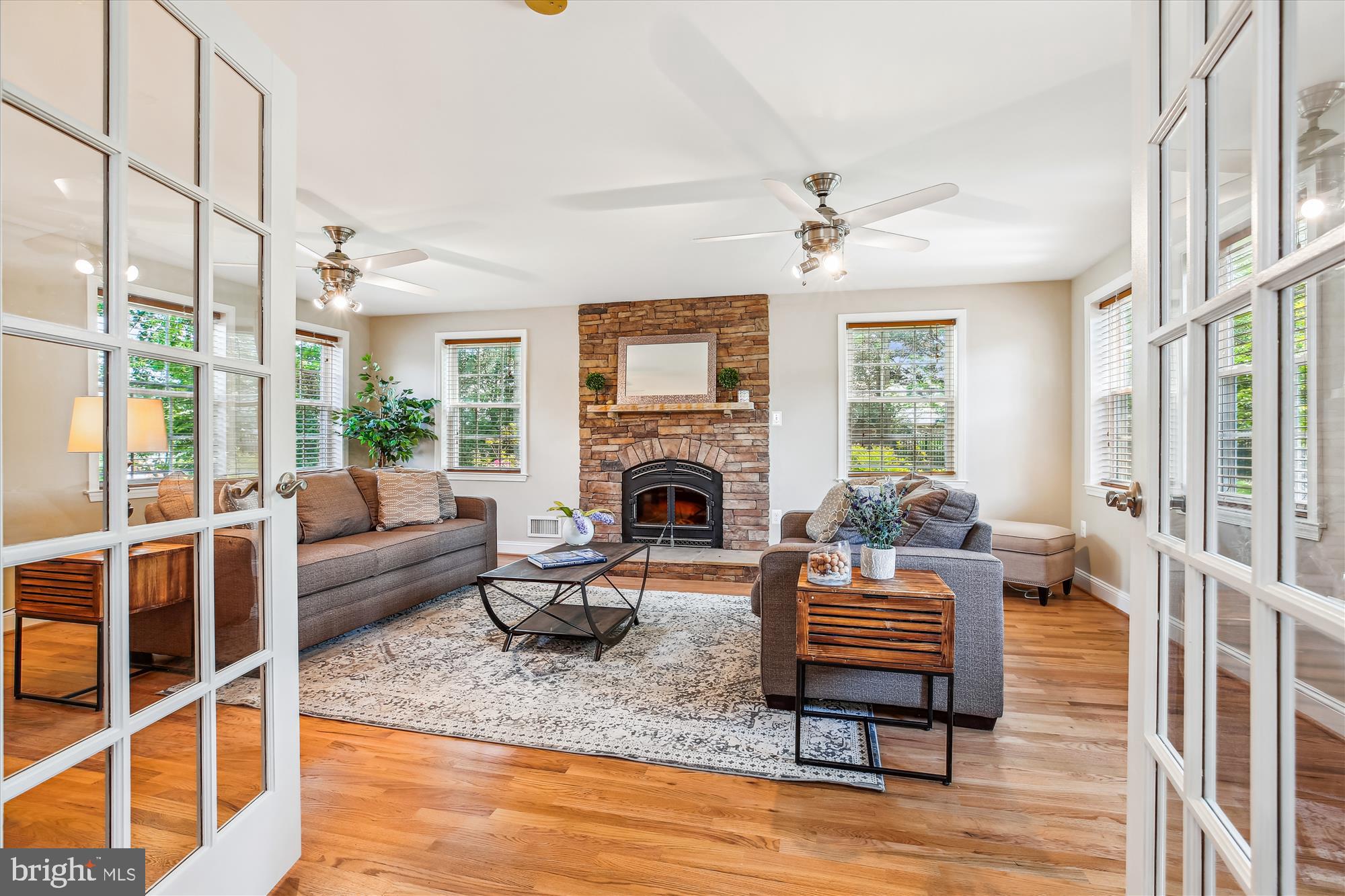 19313 Olney Mill Road Olney, MD 20832 - Photo 21 of 50 Family Room or Sun Room