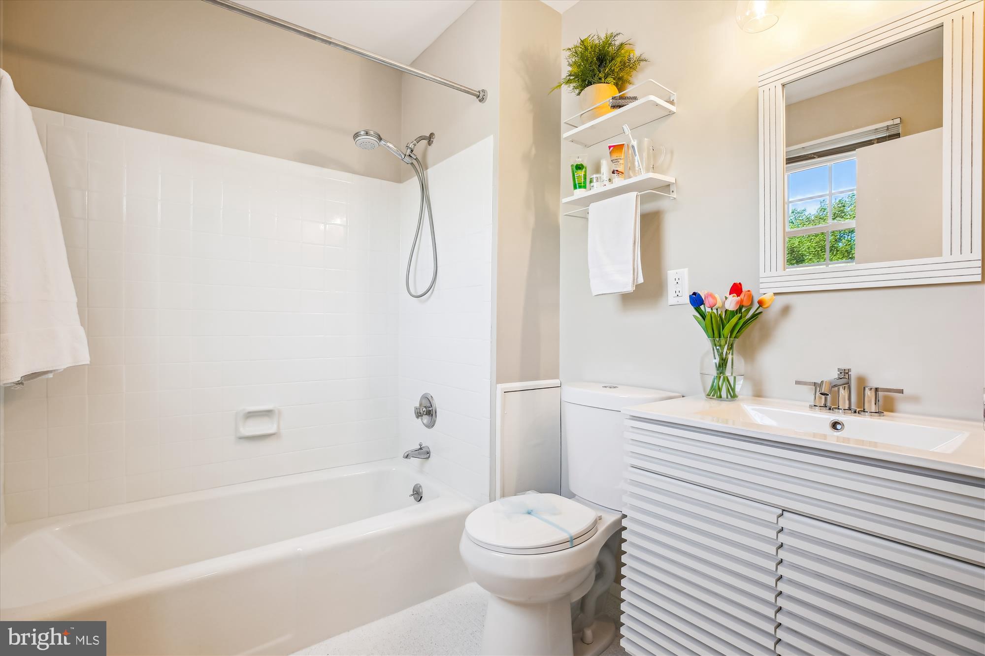 19313 Olney Mill Road Olney, MD 20832 - Photo 29 of 50 Bathroom 2