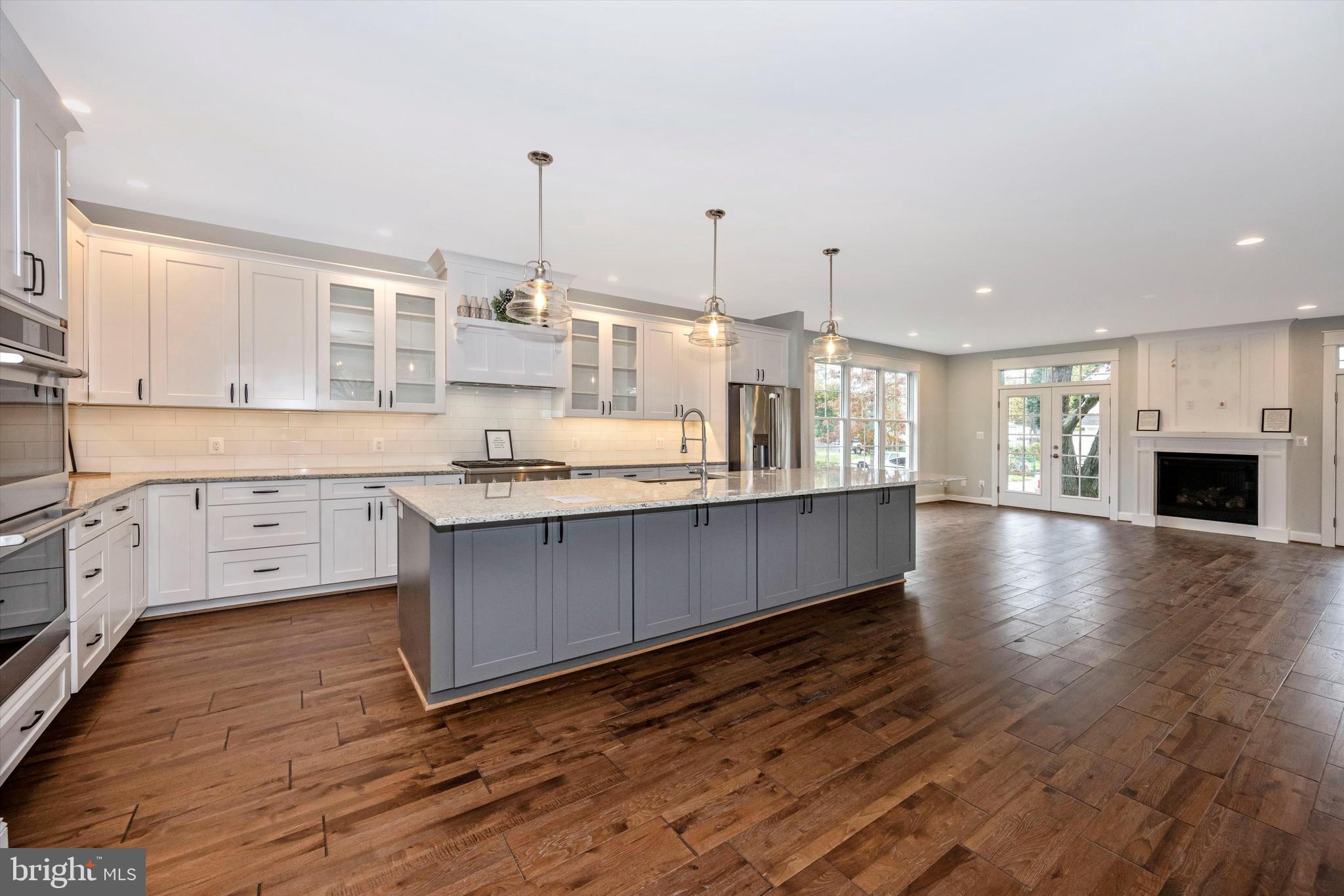 402 Pinewood Road Rockville, MD 20850 - Photo 15 of 57 12 Foot Gourmet Kitchen Island