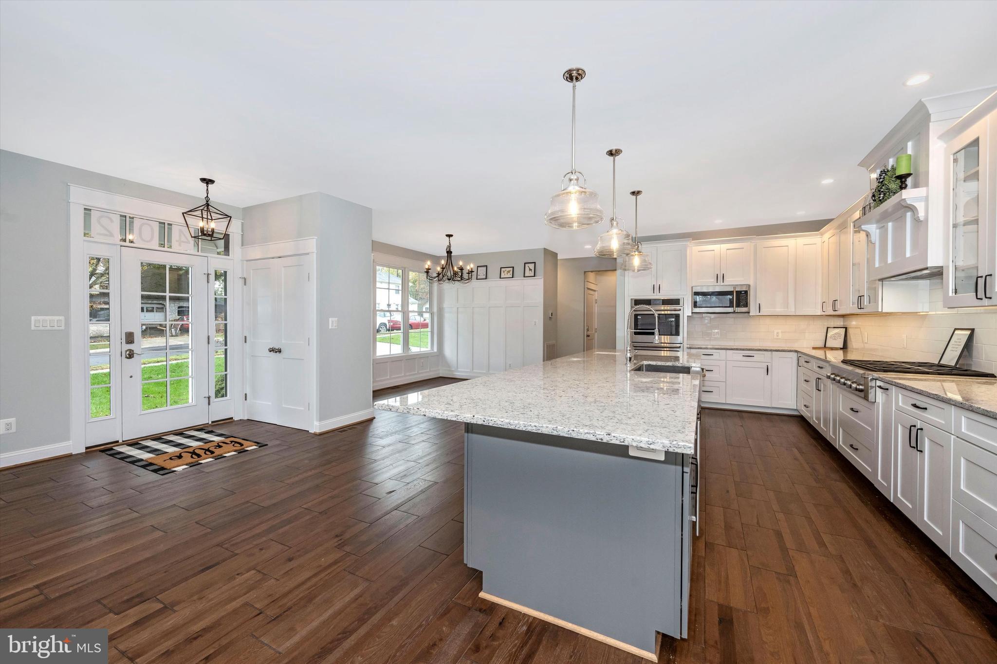 402 Pinewood Road Rockville, MD 20850 - Photo 20 of 57 Gorgeous Hardwood Floors