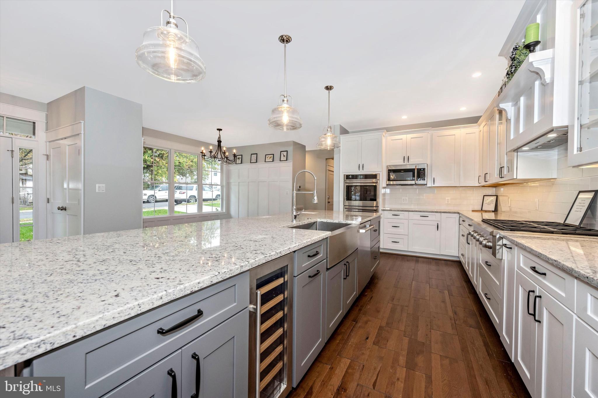 402 Pinewood Road Rockville, MD 20850 - Photo 22 of 57 Gourmet Kitchen with Beverage Cooler